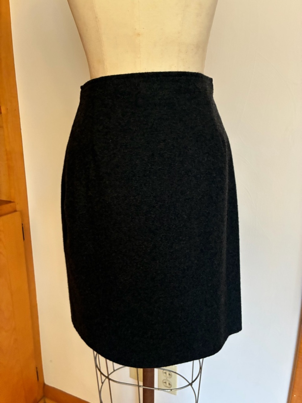 Eddie Bauer Heather Black Charcoal Black Fringe Wrap Pencil Skirt Wool Blend - Picture 7 of 7